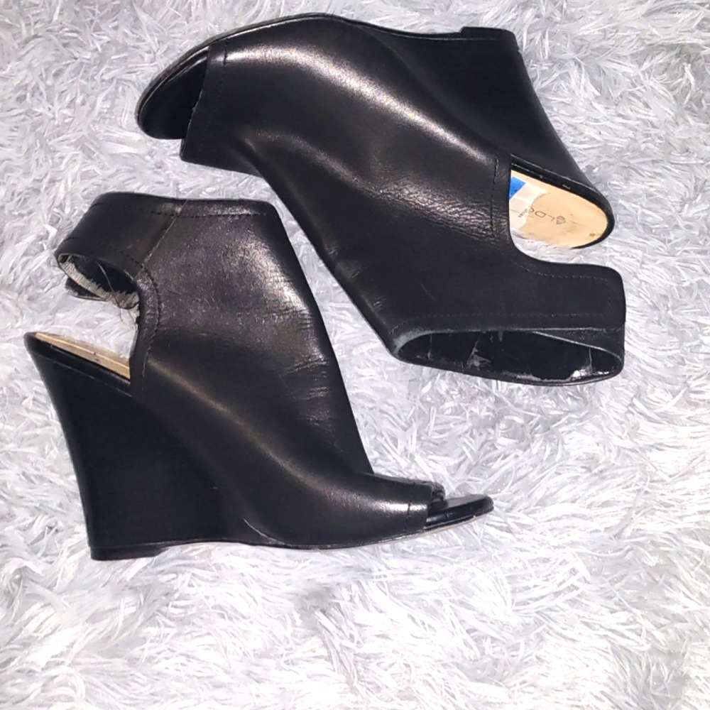 Aldo Black Leather Wedge Sandals Size 6.5